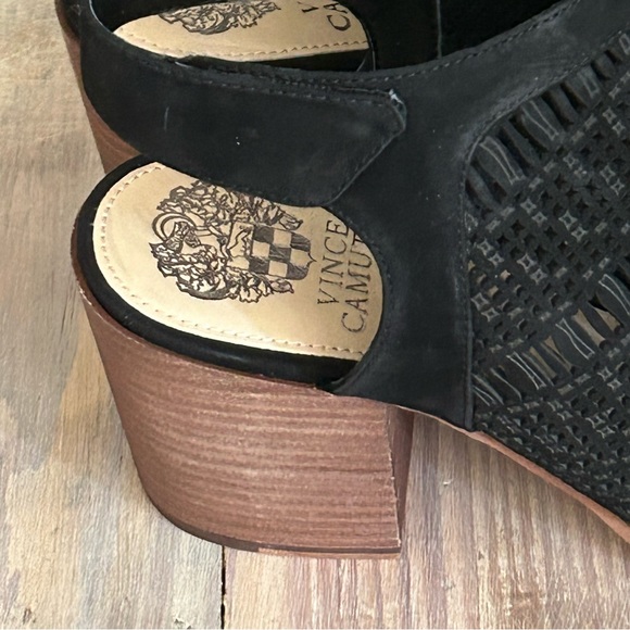 Vince Camuto Black Block Heel Laser Cut Sandal - NEW✨ - Picture 7 of 16